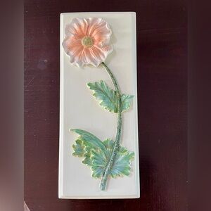 Flower wall plaque